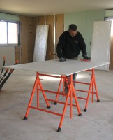 Capră - schelă pliabilă și reglabilă, cu grindă de lemn 03