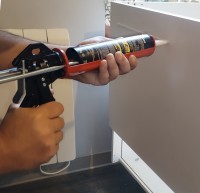 Pistol pentru silicon 04